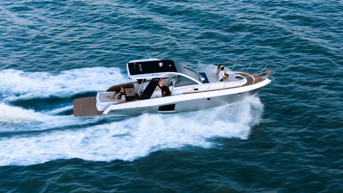 Fishing 440 Raptor, a “Ferrari dos mares”, promete dominar o verão