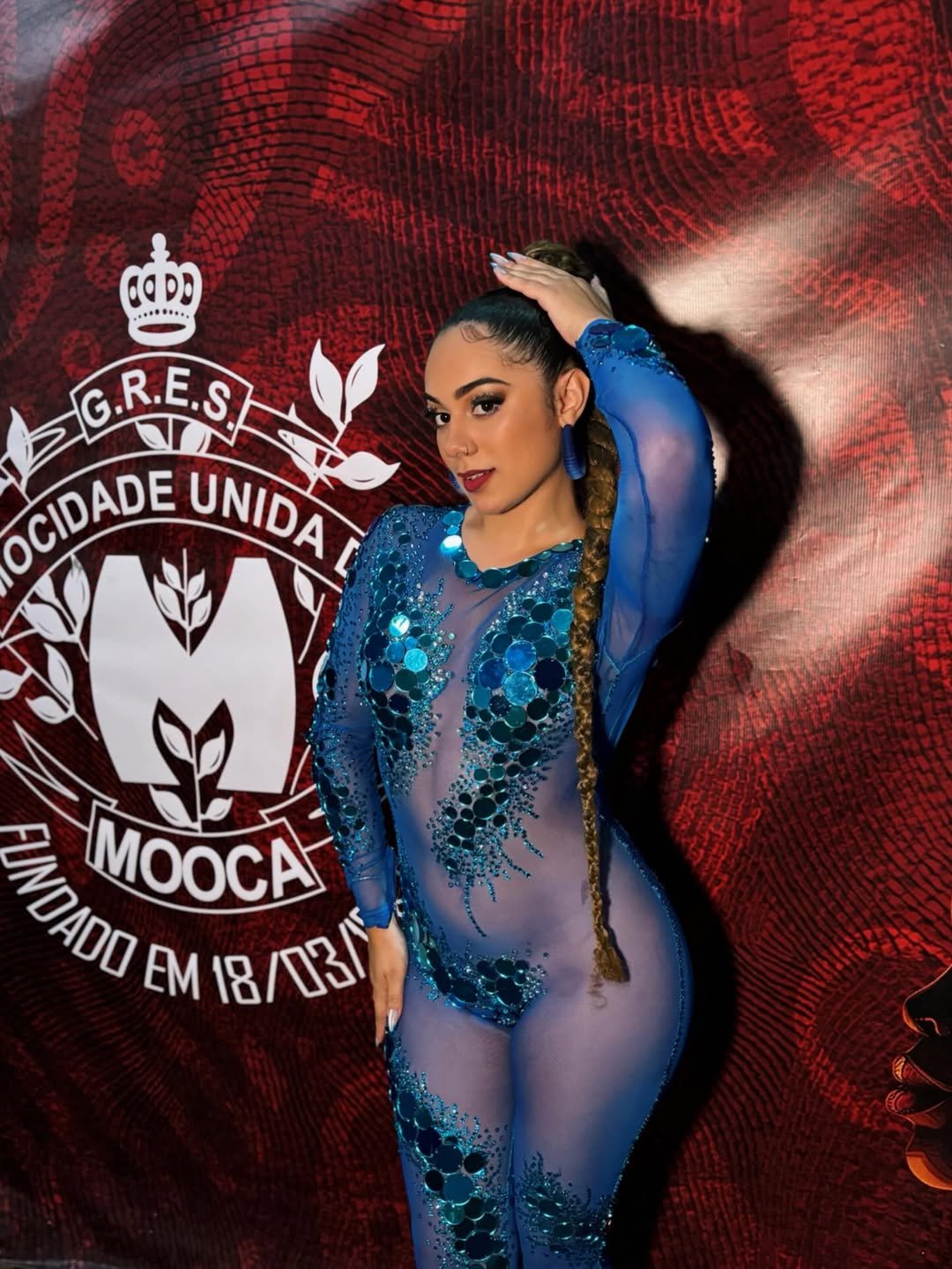 Musa da Acadêmicos de Niterói, Karinne Rodrigues tem fim de semana de maratona de samba