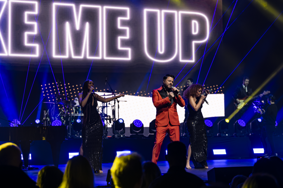 Maurício Manieri encerra 2025 com show “Classics Super Hits” no Qualistage