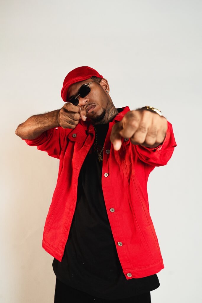 O Gângster do Arrocha está de volta: J. Eskine apresenta “Resenha 4.0”; assista ao clipe