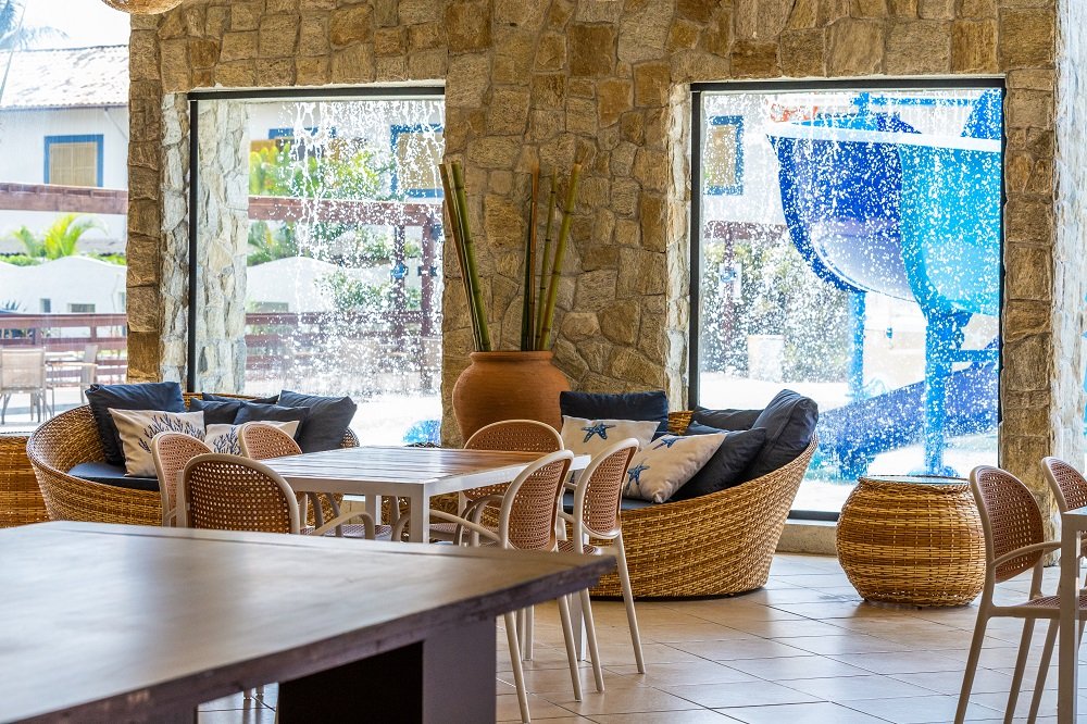 Hotéis Vilarejo abrem verão entre mar e serra