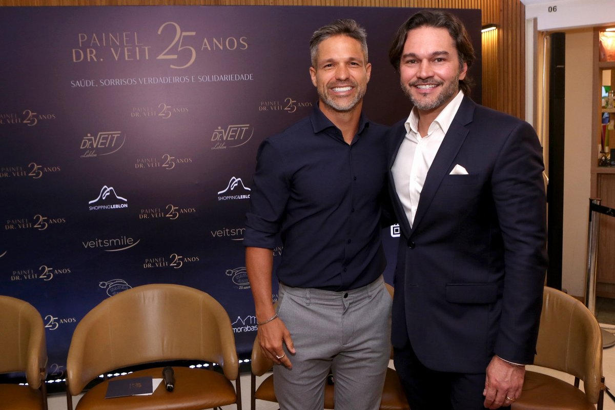 Estrelas celebram 25 anos da Dr. Veit no Leblon