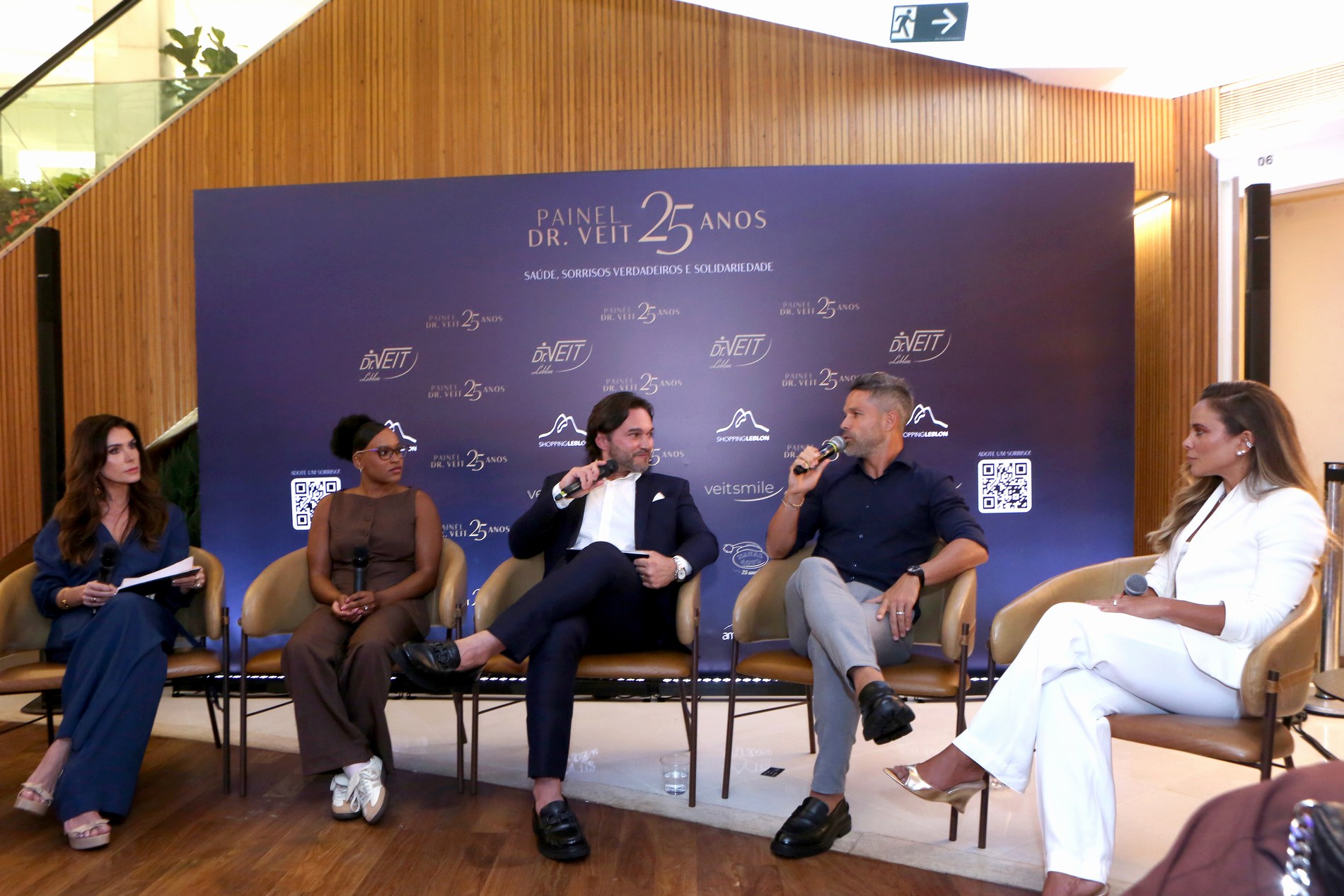 Stars celebrate 25 years of Dr. Veit in Leblon