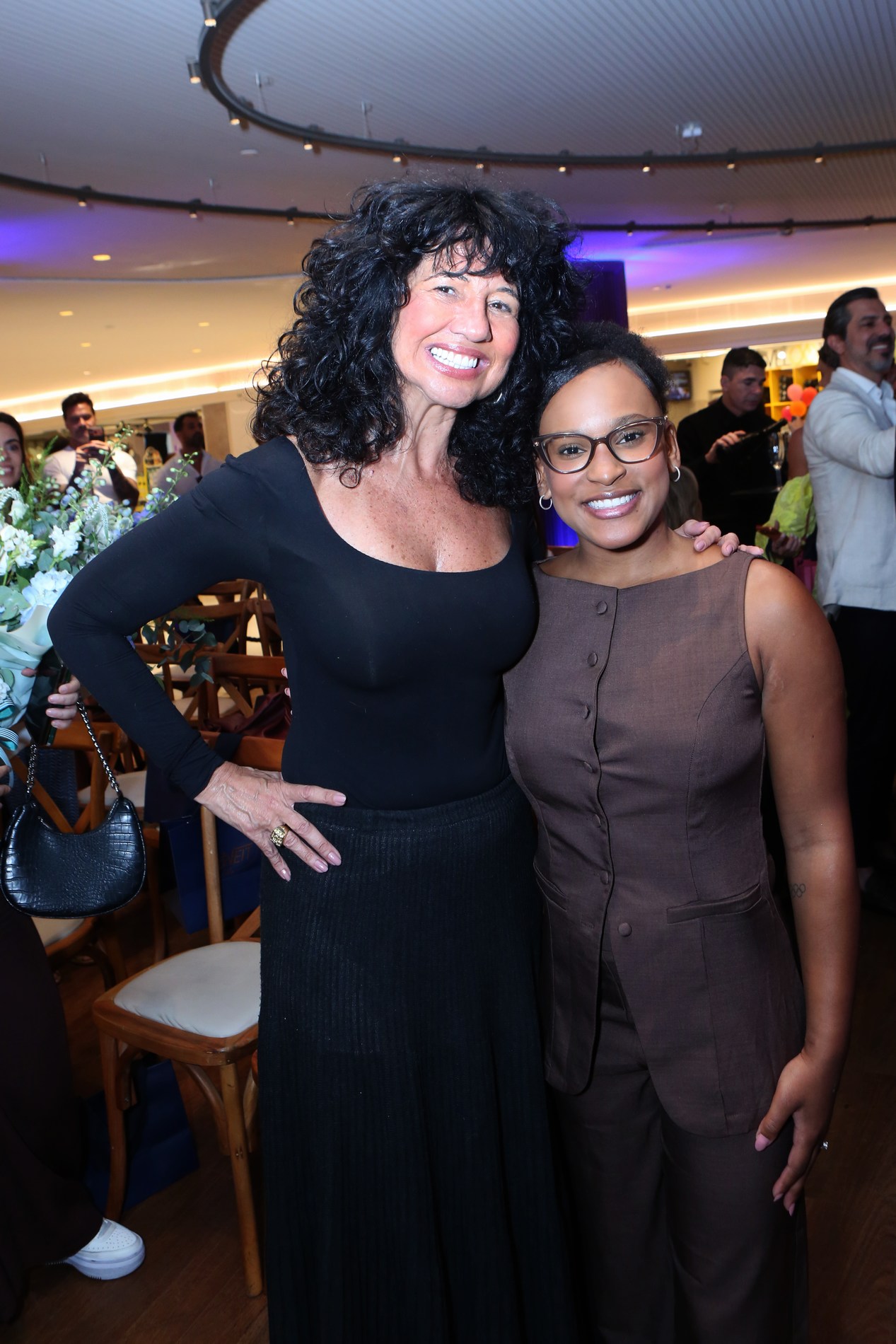 Stars celebrate 25 years of Dr. Veit in Leblon