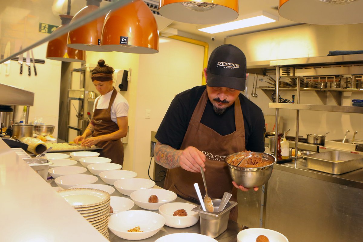 Grupo BFW abre D’Praça em casarão histórico de Ipanema