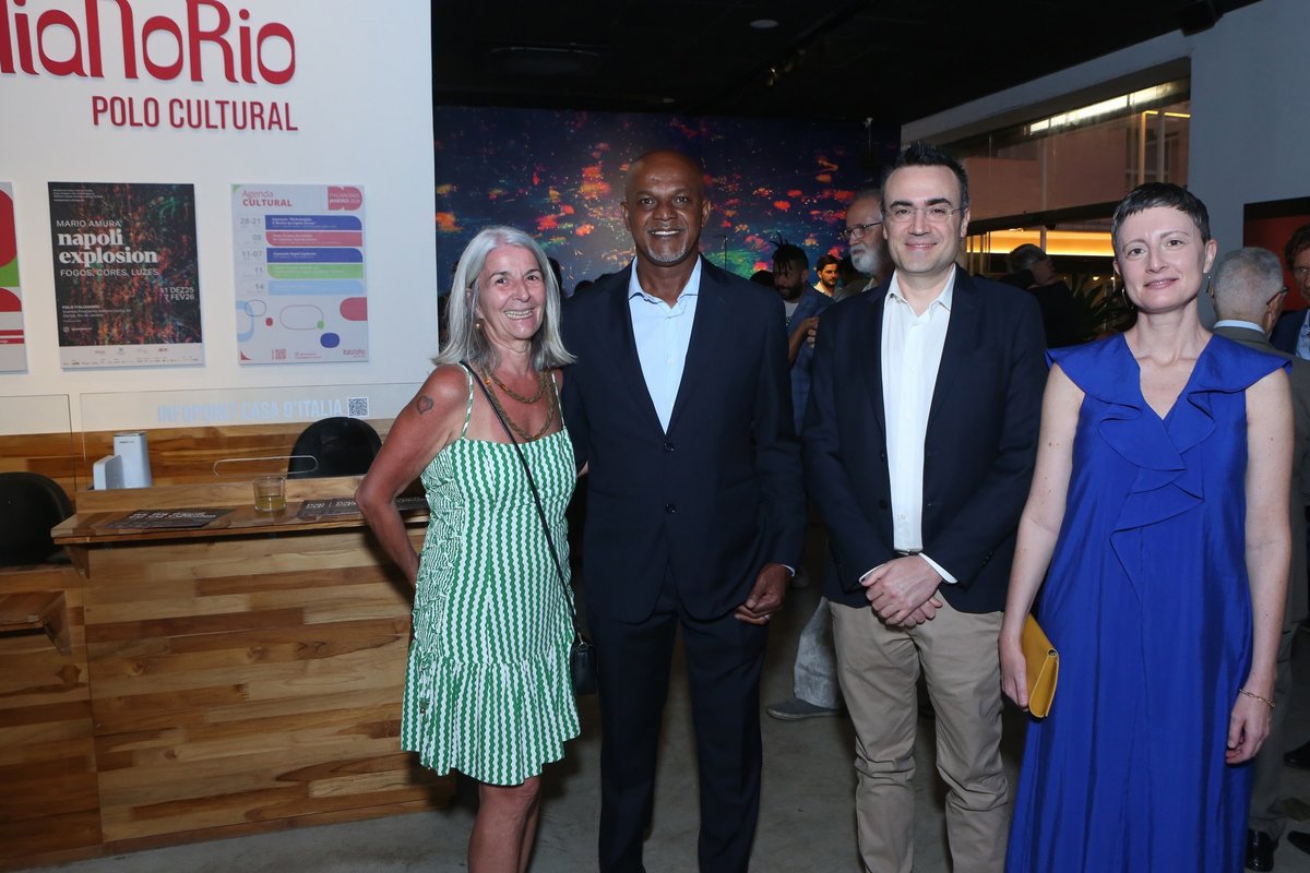 Mostra “Napoli Explosion” conecta Réveillon de Nápoles e Rio