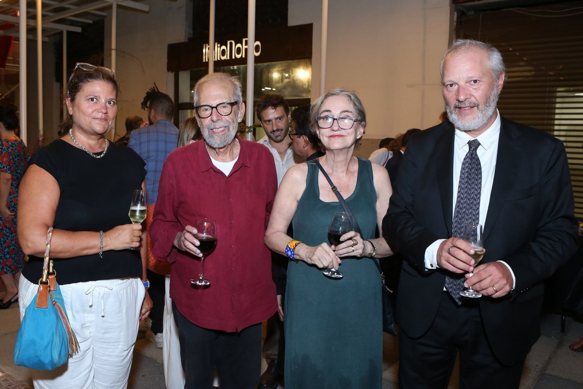 Mostra “Napoli Explosion” conecta Réveillon de Nápoles e Rio