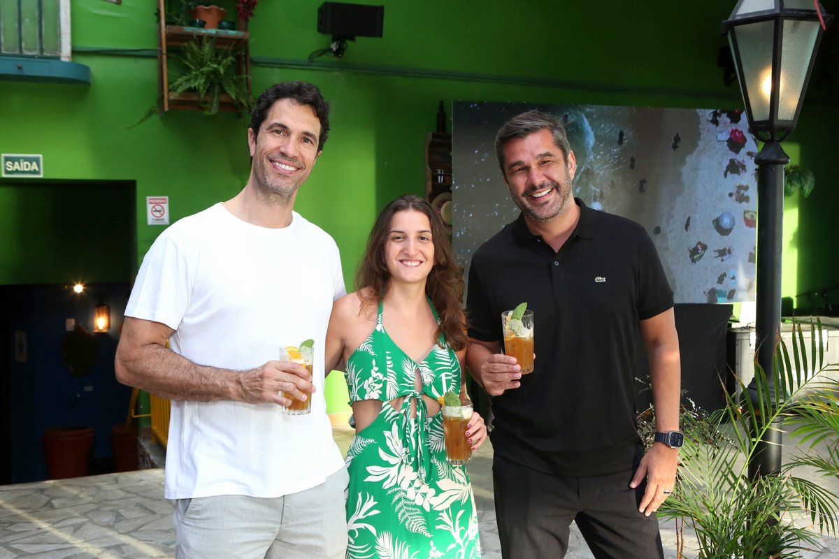 Boa Praça Ipanema inaugura rooftop com mural de arte urbana e show de Dudu Nobre