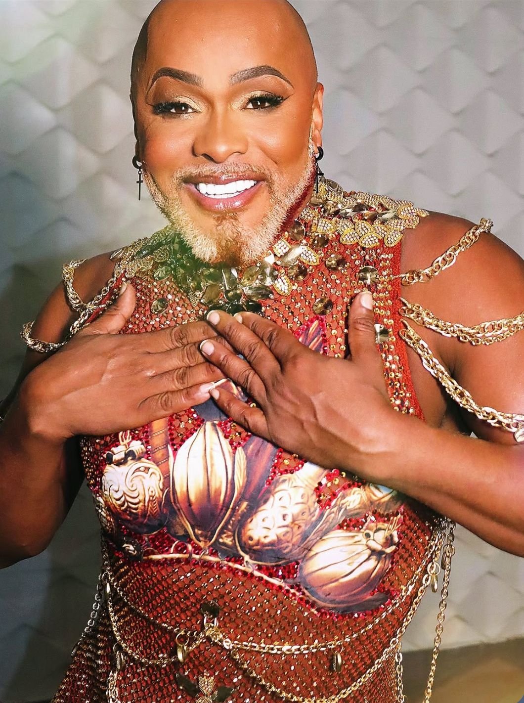 Carlinhos Salgueiro to reveal alter ego at União de Maricá debut