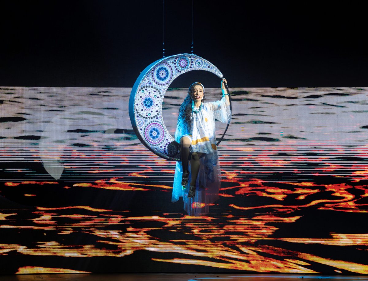 Roxy Dinner Show faz Réveillon de arte e alta gastronomia em Copacabana