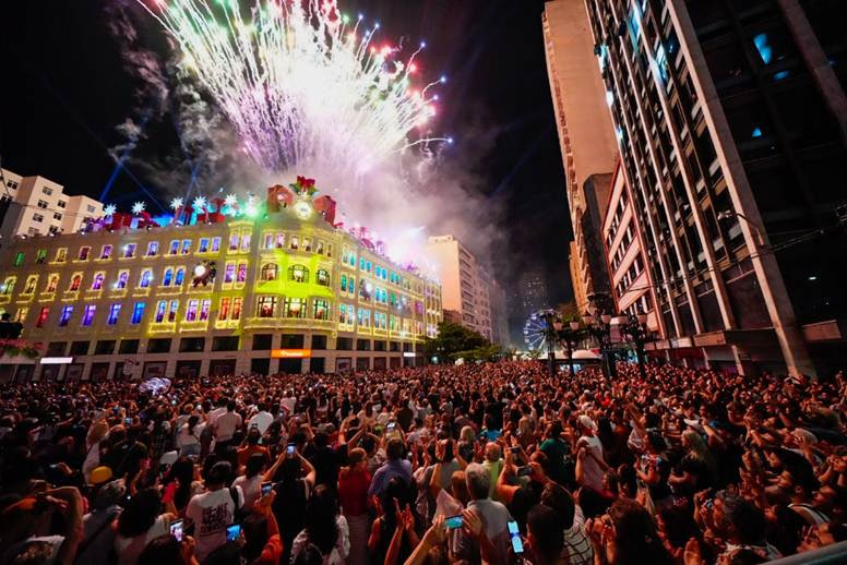 Palácio Avenida Christmas show draws over 70,000 people