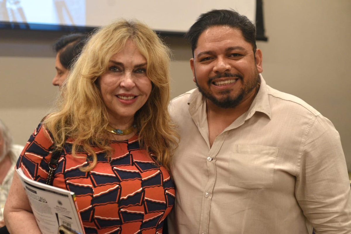 Fairmont Copacabana lota salão em noite de lançamento de livro
