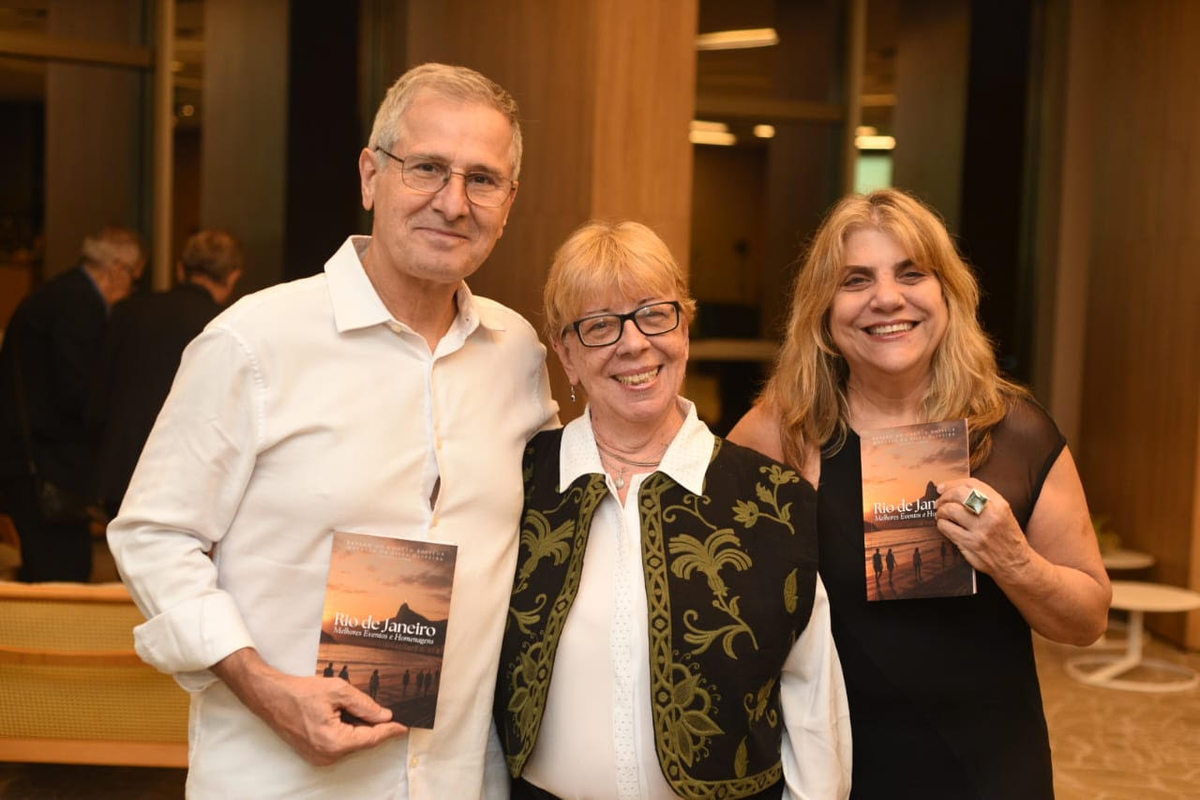 Fairmont Copacabana lota salão em noite de lançamento de livro