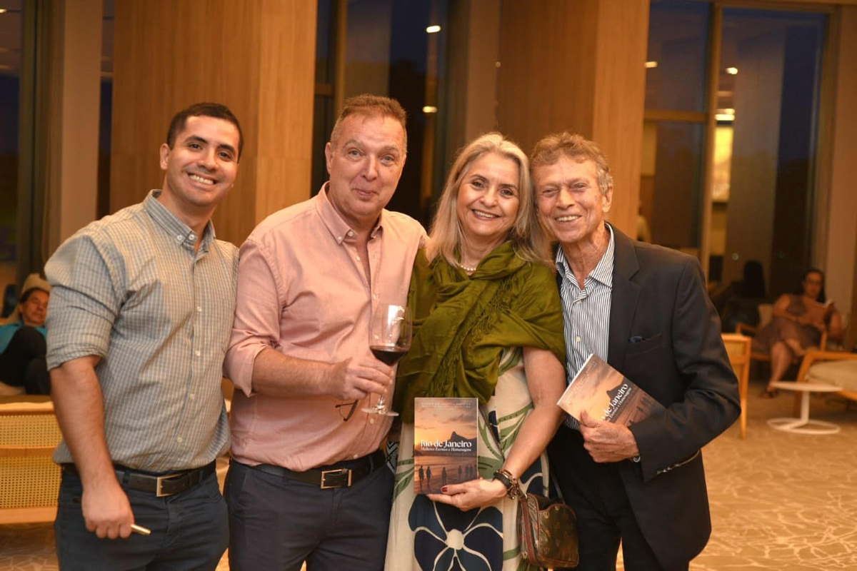 Fairmont Copacabana lota salão em noite de lançamento de livro