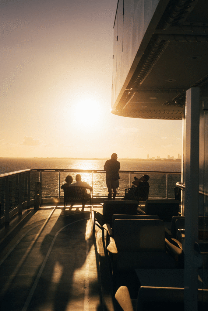 Explora Journeys lança programa de indicação com benefícios em dobro