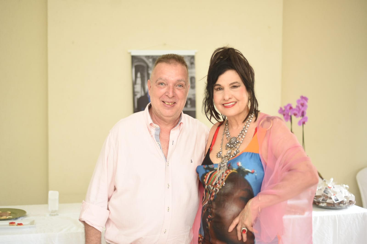 Bayard do Coutto Boiteux celebra 66 anos com pocket show