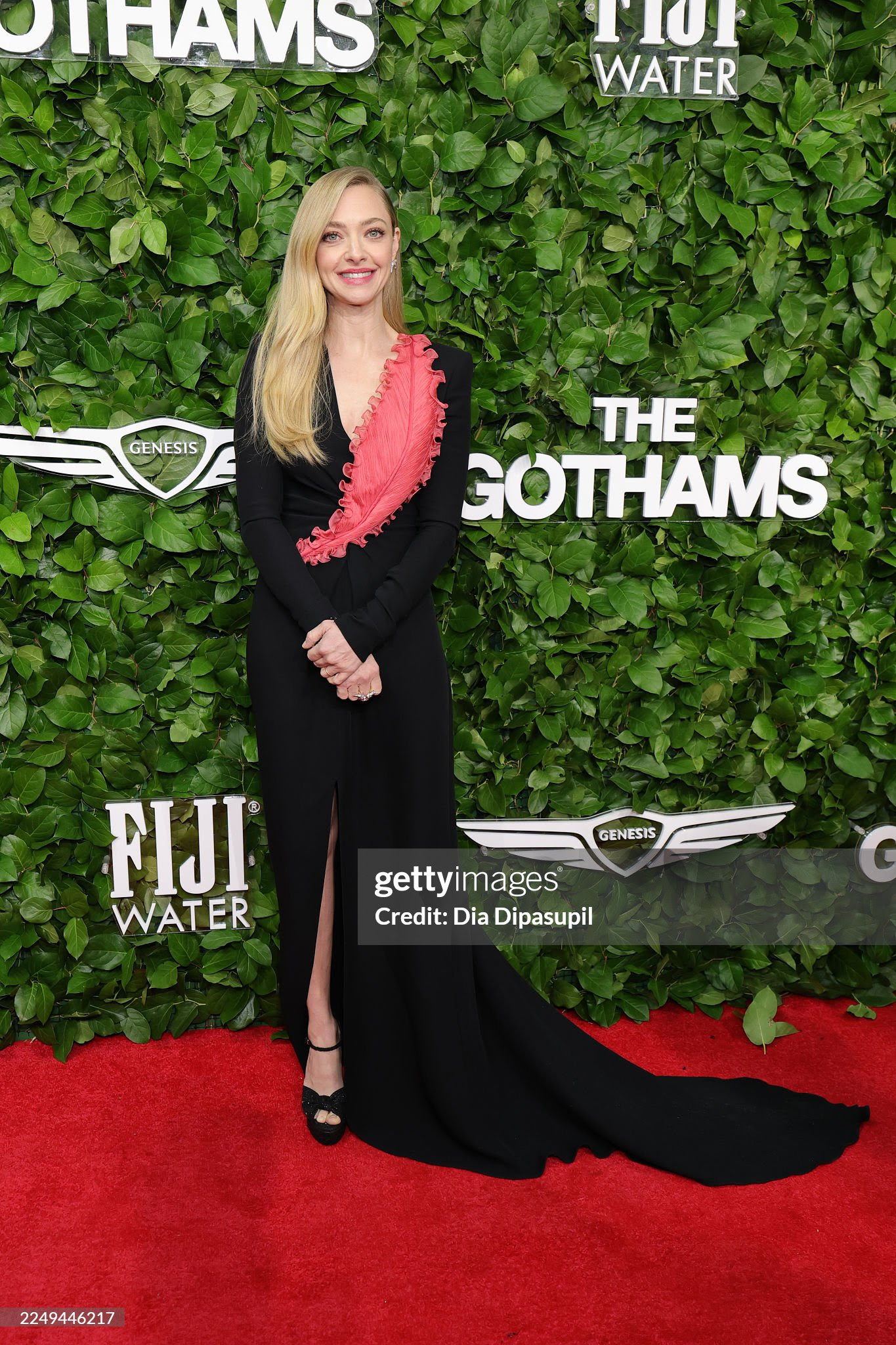 Amanda Seyfried shines in Tiffany & Co. at Gotham Awards