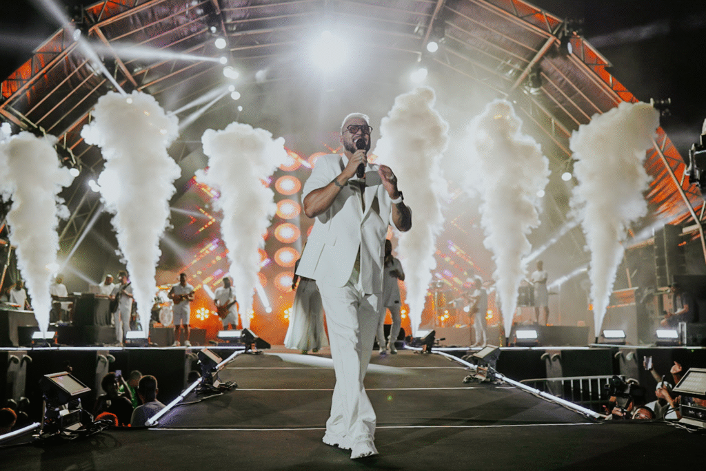 Belo inicia maratona de fim de ano e celebra Réveillon Sambinha