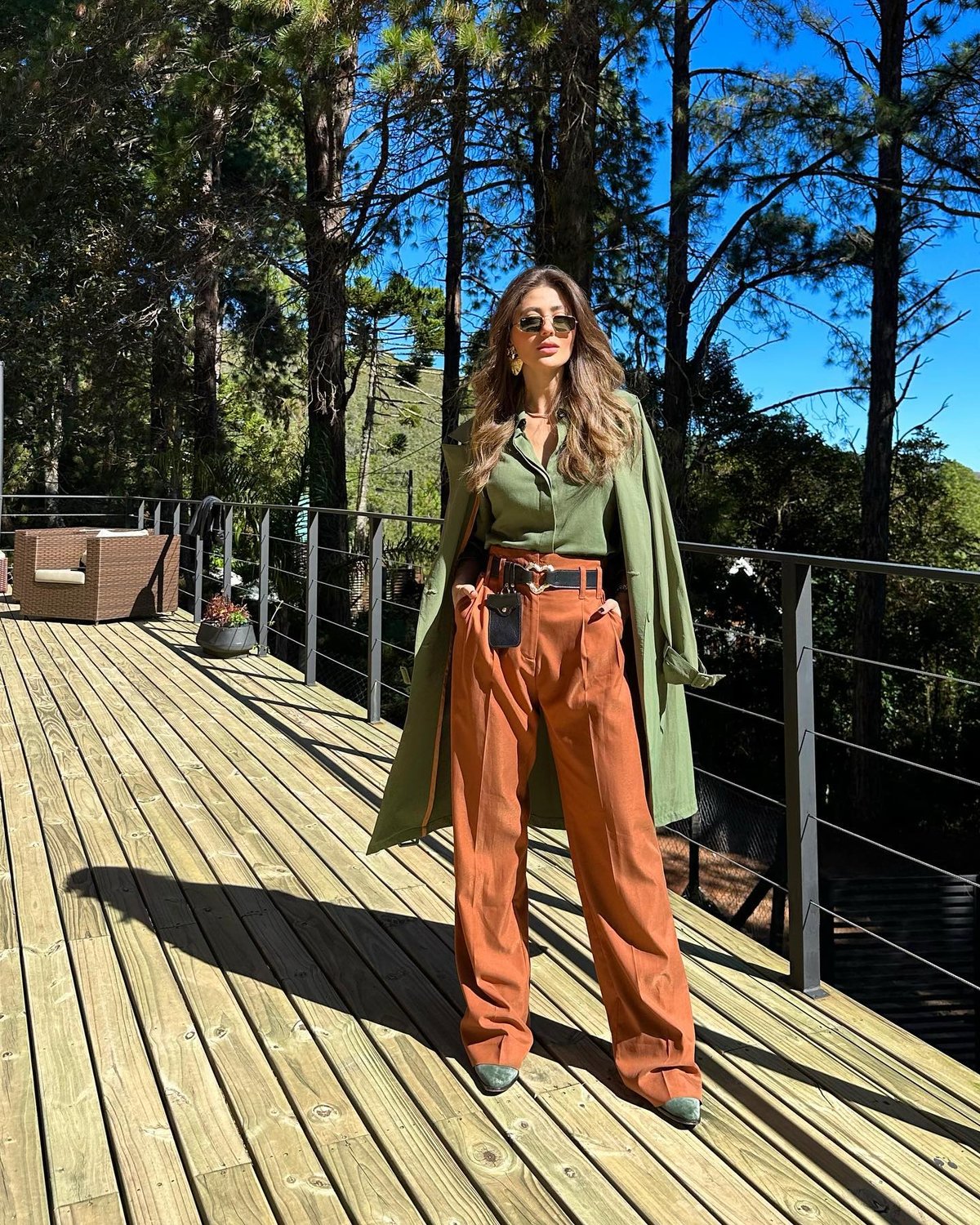 Laranja vira protagonista e dita tendência para looks da temporada