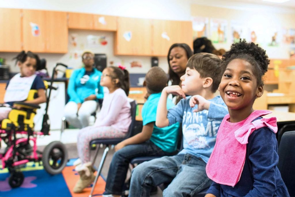 Volta às aulas: especialista aponta 5 passos da inclusão