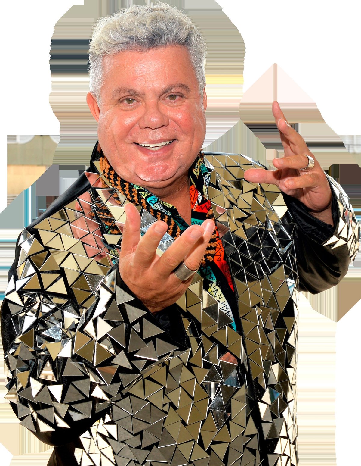 Milton Cunha expõe ternos icônicos em mostra na ABAC