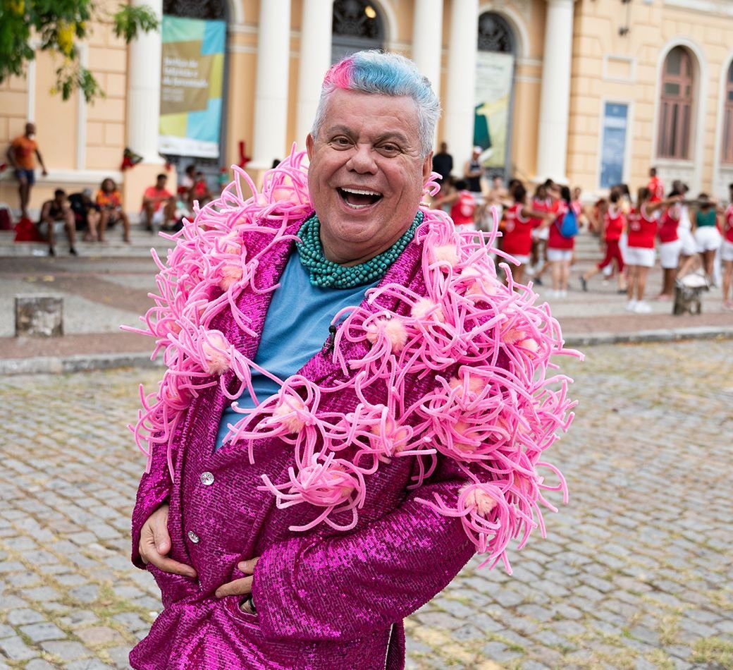 Milton Cunha expõe ternos icônicos em mostra na ABAC