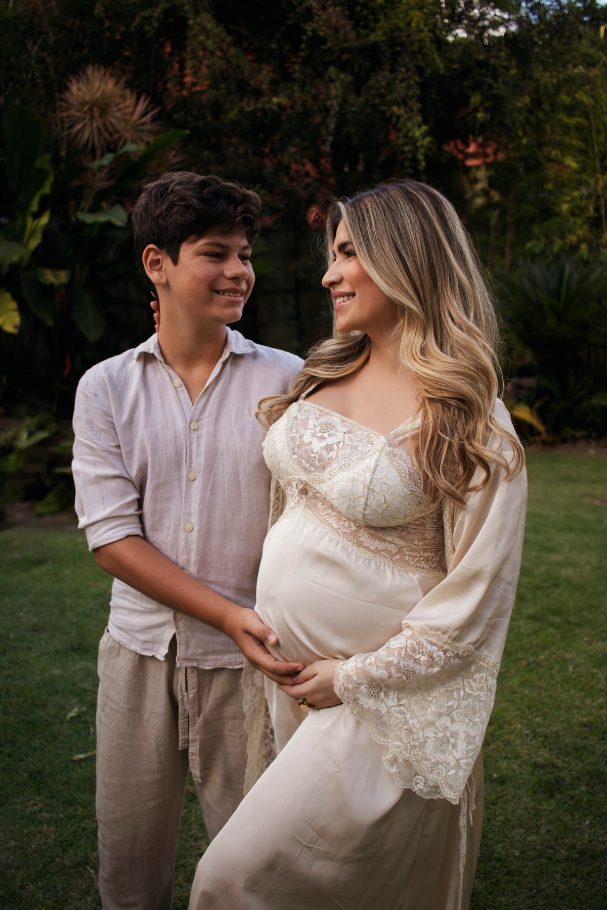 Claudia Melo anuncia 2ª gravidez aos 40 após desafios de saúde