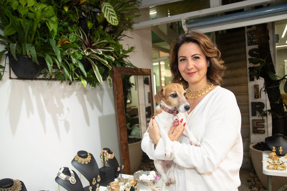 TA.SHE lança bijoux de luxo em evento em Ipanema
