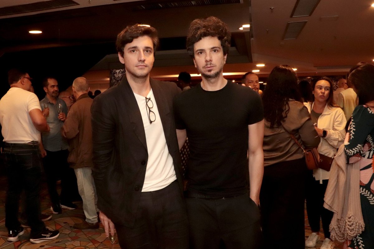 Luana Piovani volta ao teatro com “Cantos da Lua”