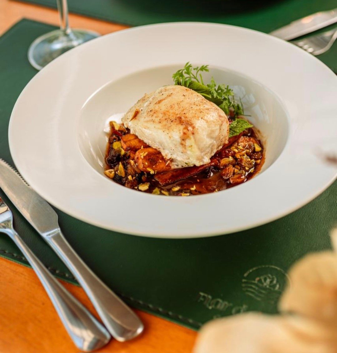 Flor da Lagoa lança menu de verão na Praia dos Amores