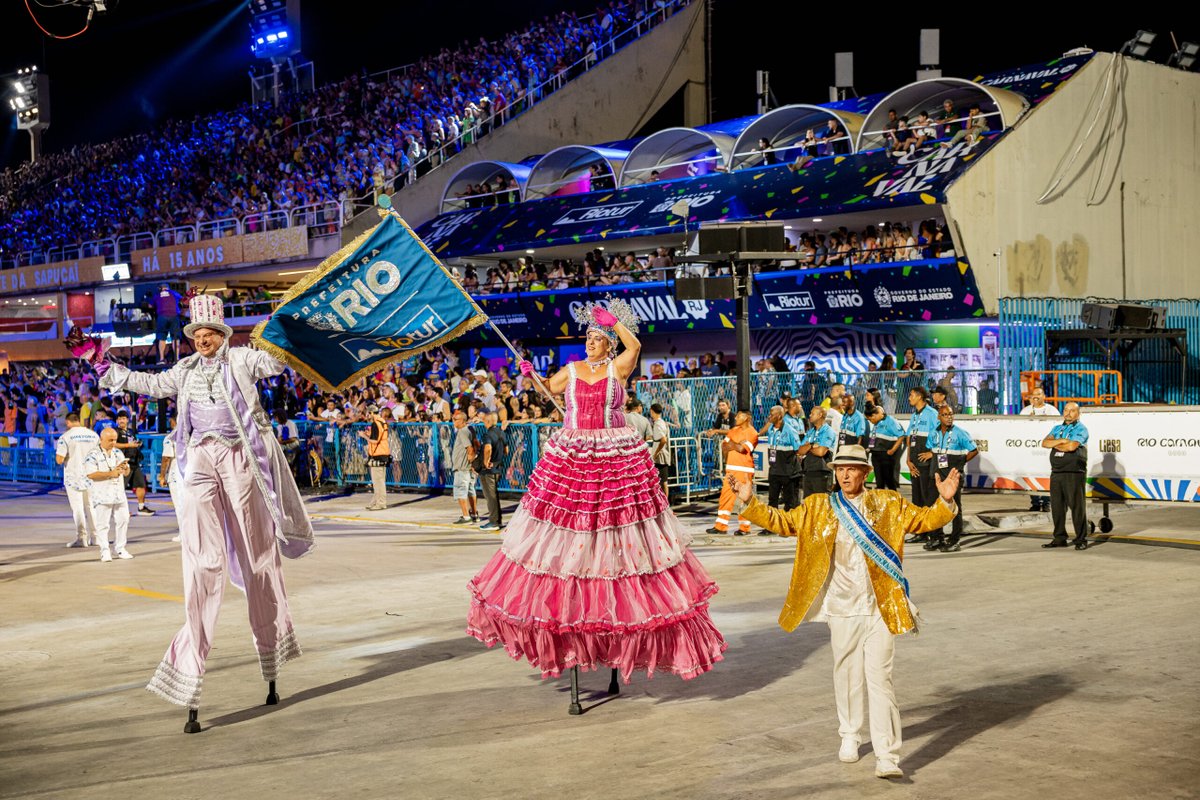 Camarote Rio Praia estreia nos ensaios na Sapucaí