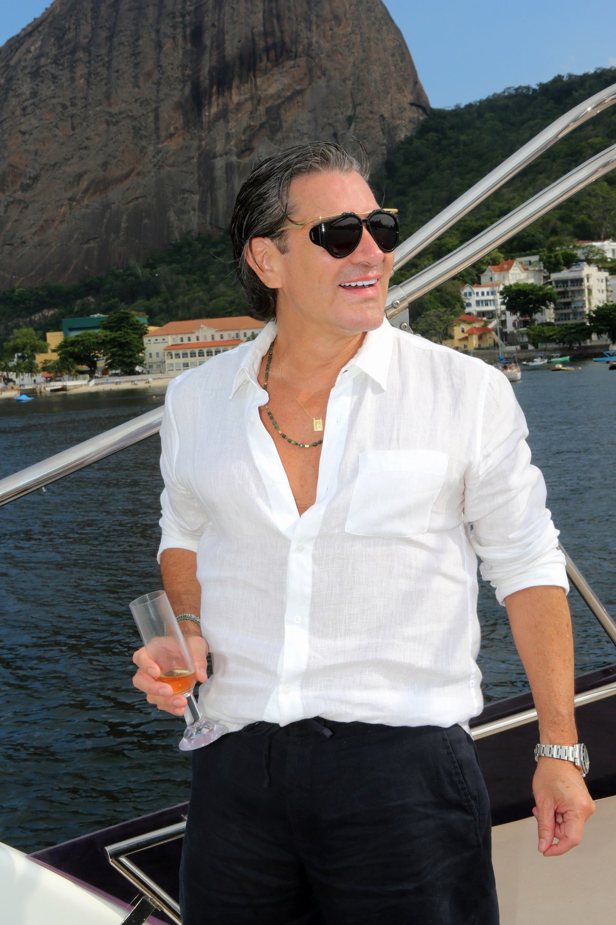 Kristhel celebra novo ciclo no Al Mare com símbolo da pérola