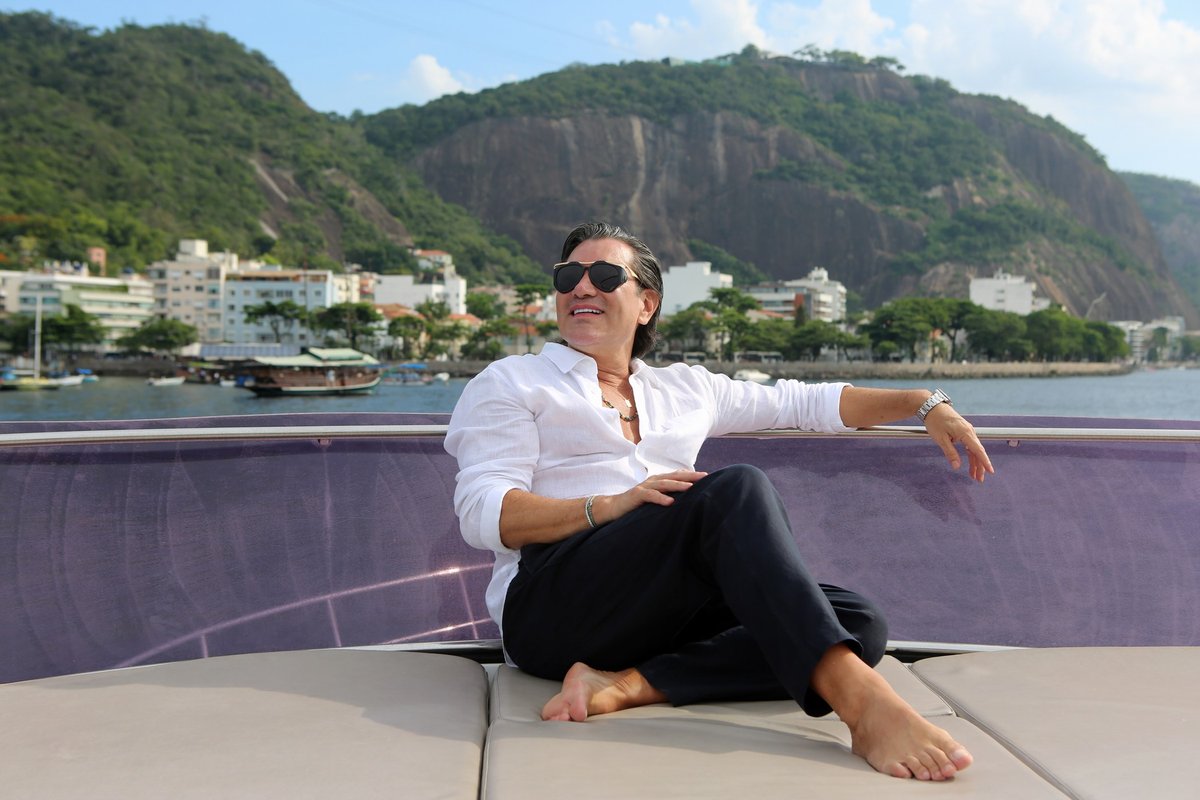 Kristhel celebra novo ciclo no Al Mare com símbolo da pérola