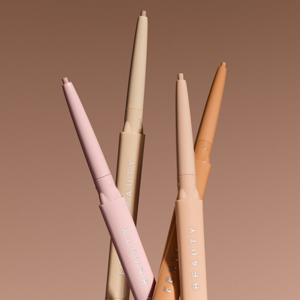 Fine Linez: delineador Fenty realça olhos