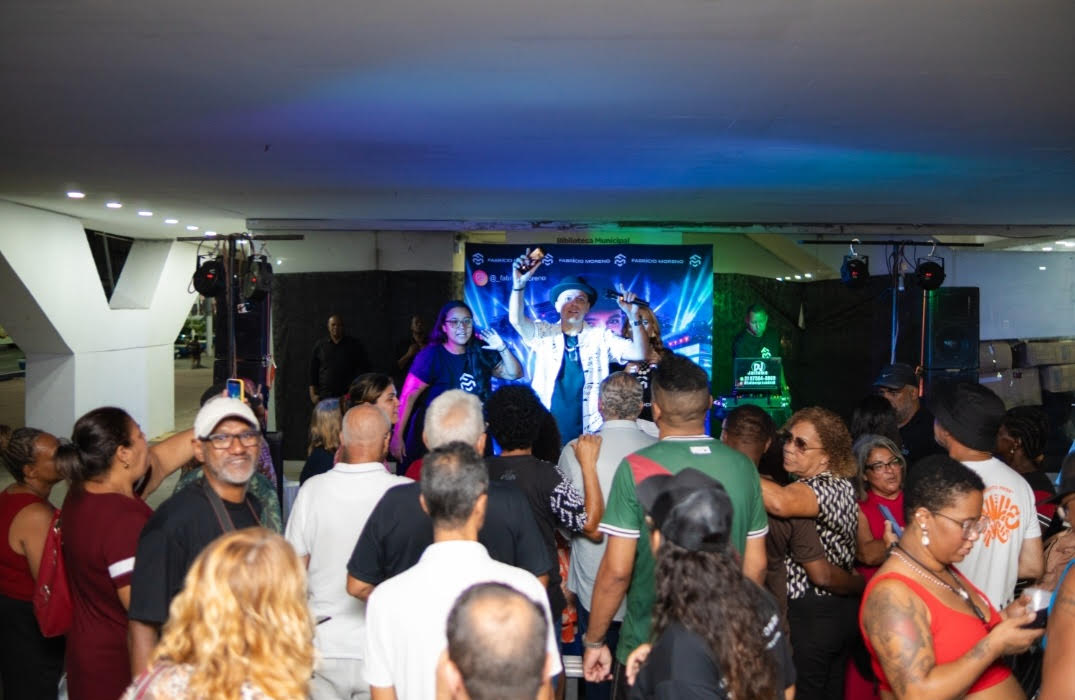 Fabrício Moreno lota Praça do Pacificador em Caxias