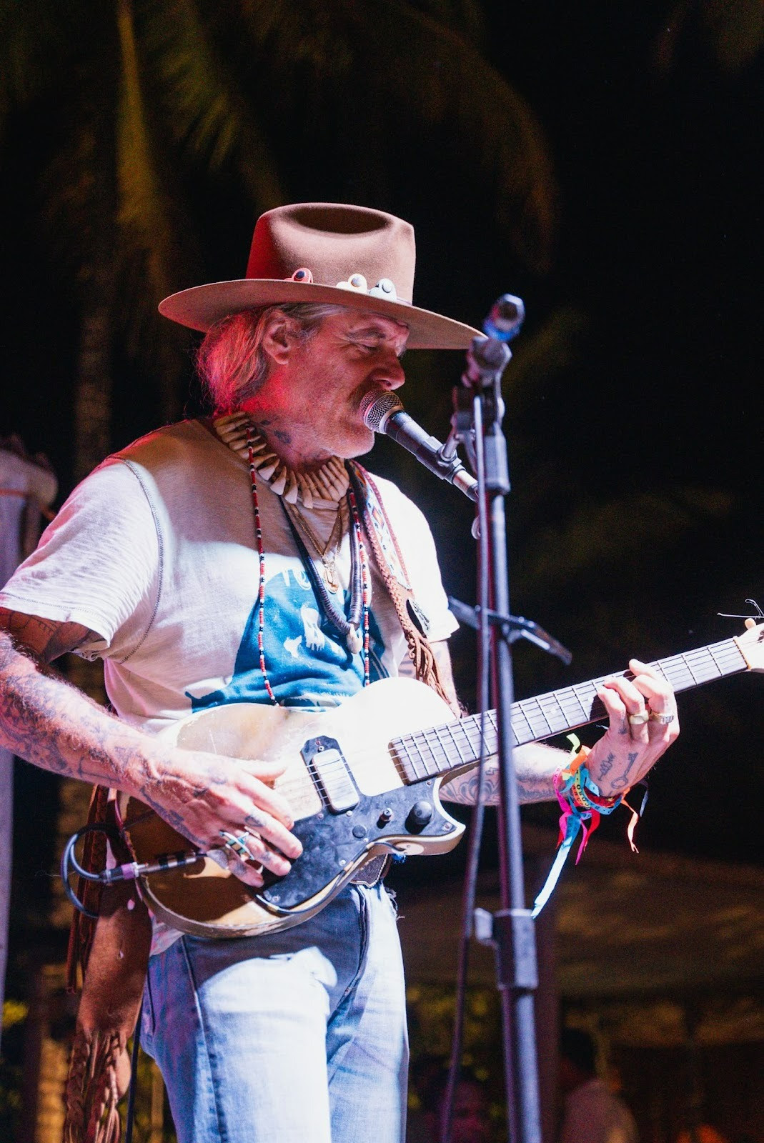 Iguatemi promove luaus em Trancoso com Elba e Donavon