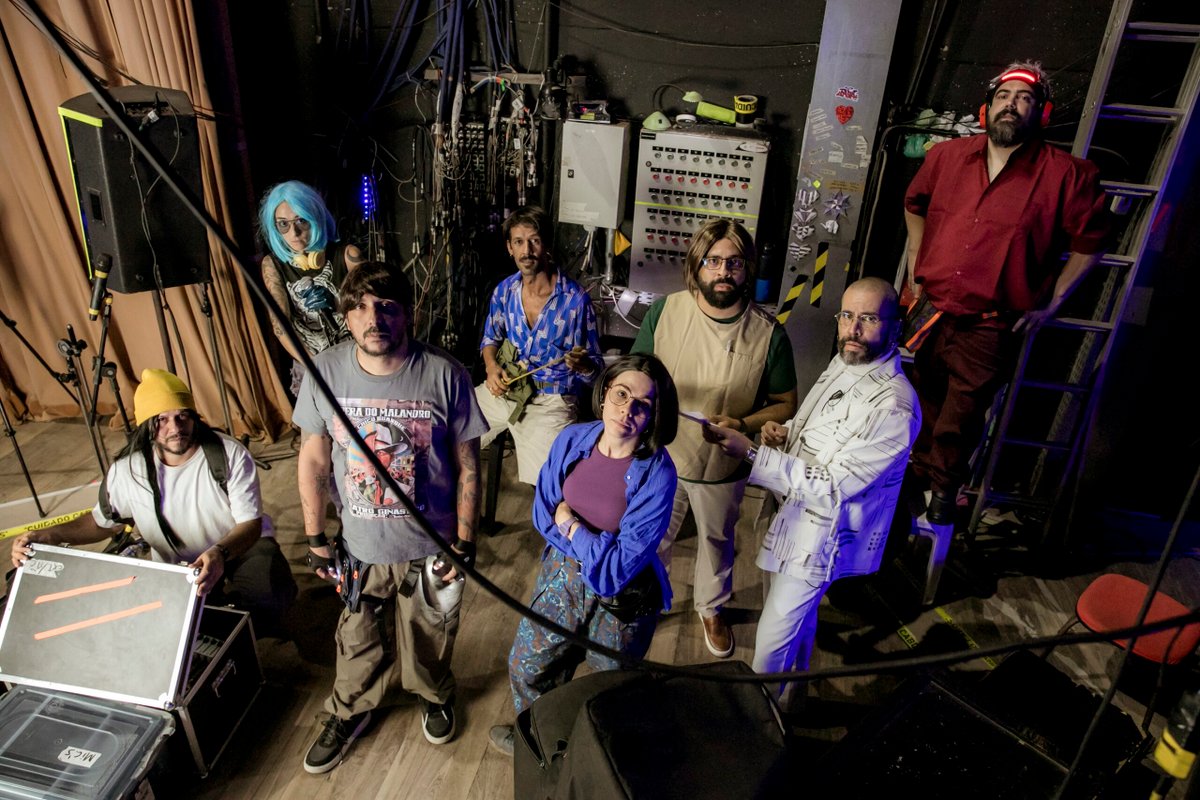 CÃO une Clowns e Magiluth no CCBB Rio