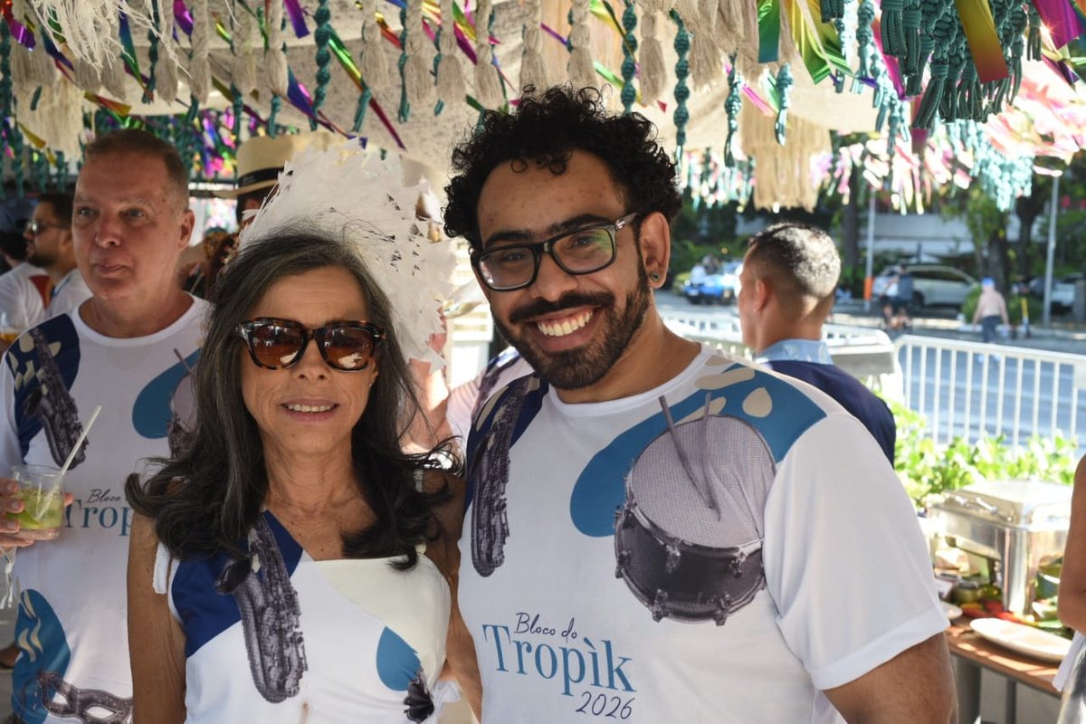 Fairmont Rio e Embaixadores do Turismo agitam Copacabana com o Bloco do Tropik