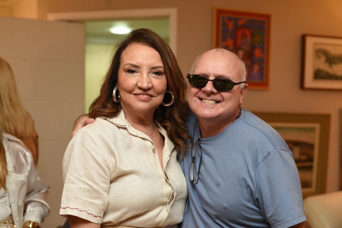 Bernadete Simonelli celebra 77 anos com feijoada em Ipanema