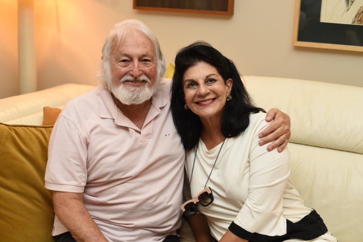 Bernadete Simonelli celebra 77 anos com feijoada em Ipanema