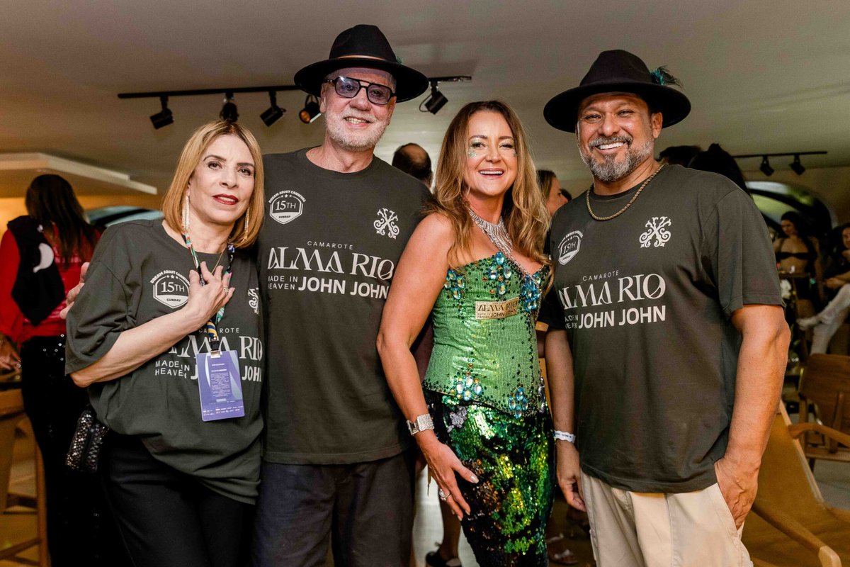 Famosos lotam a frisa do Camarote Alma Rio na primeira noite de desfiles