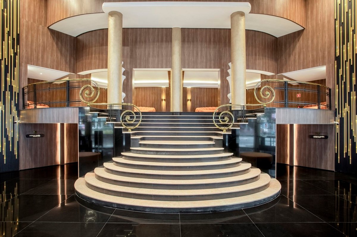 Roxy Dinner Show celebra o Brasil com musical imersivo “Aquele Abraço”