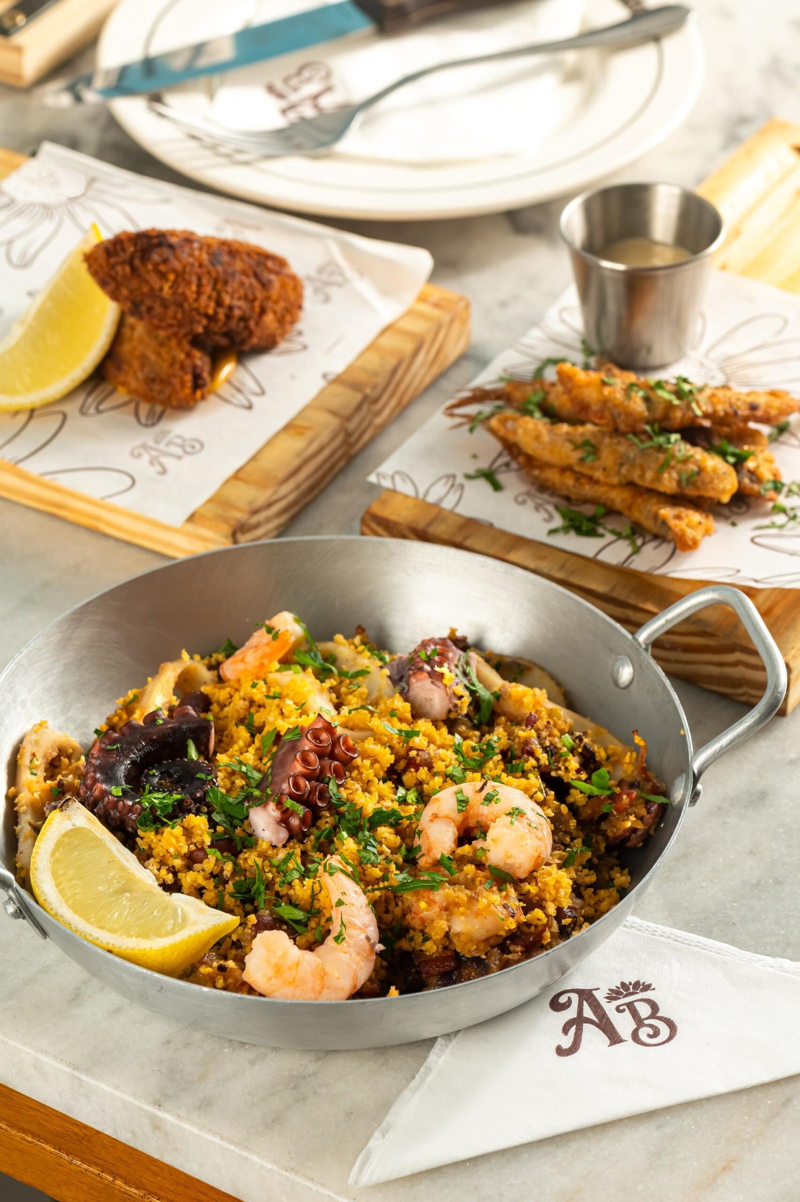 Antiquário do Breganha abre Carnaval com menu Tropeiro do Mar