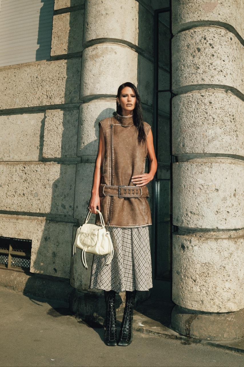 Anttónia brilha na MFW como única celebridade brasileira na Diesel