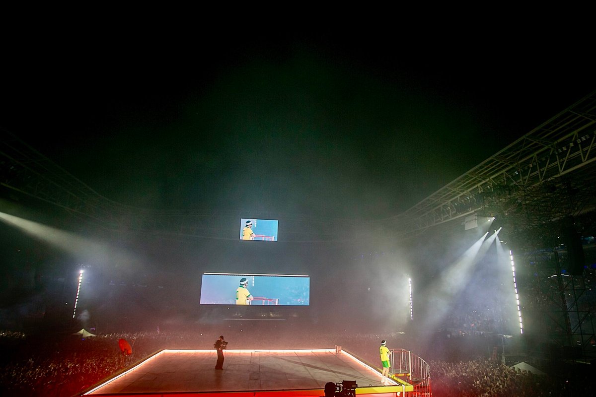 Bad Bunny transforma Allianz Parque na capital latina da música