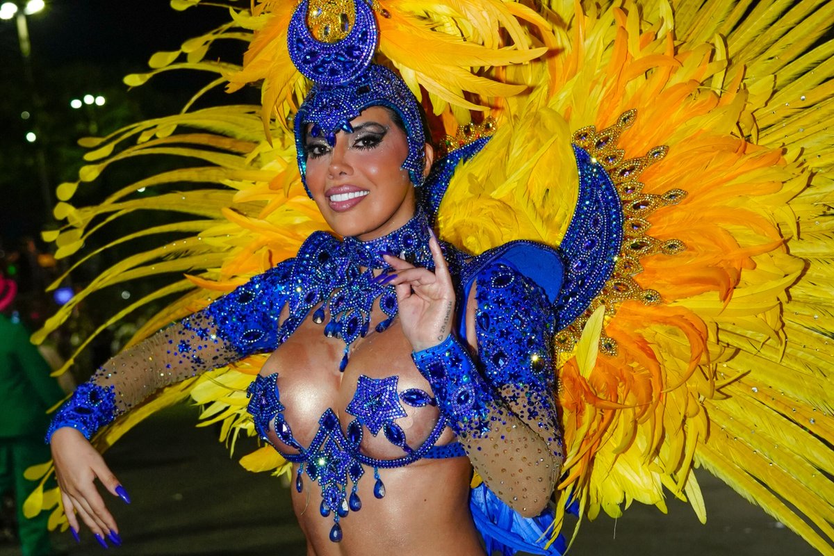 Taís Ibarra celebra estreia pela Mangueira e se prepara para Noite das Campeãs