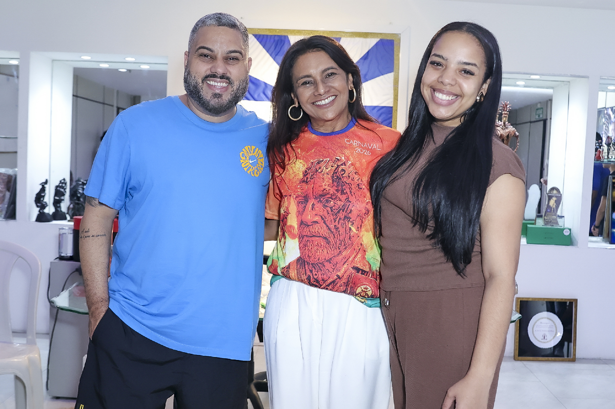 Dira Paes será Dona Lindu no desfile da Acadêmicos de Niterói