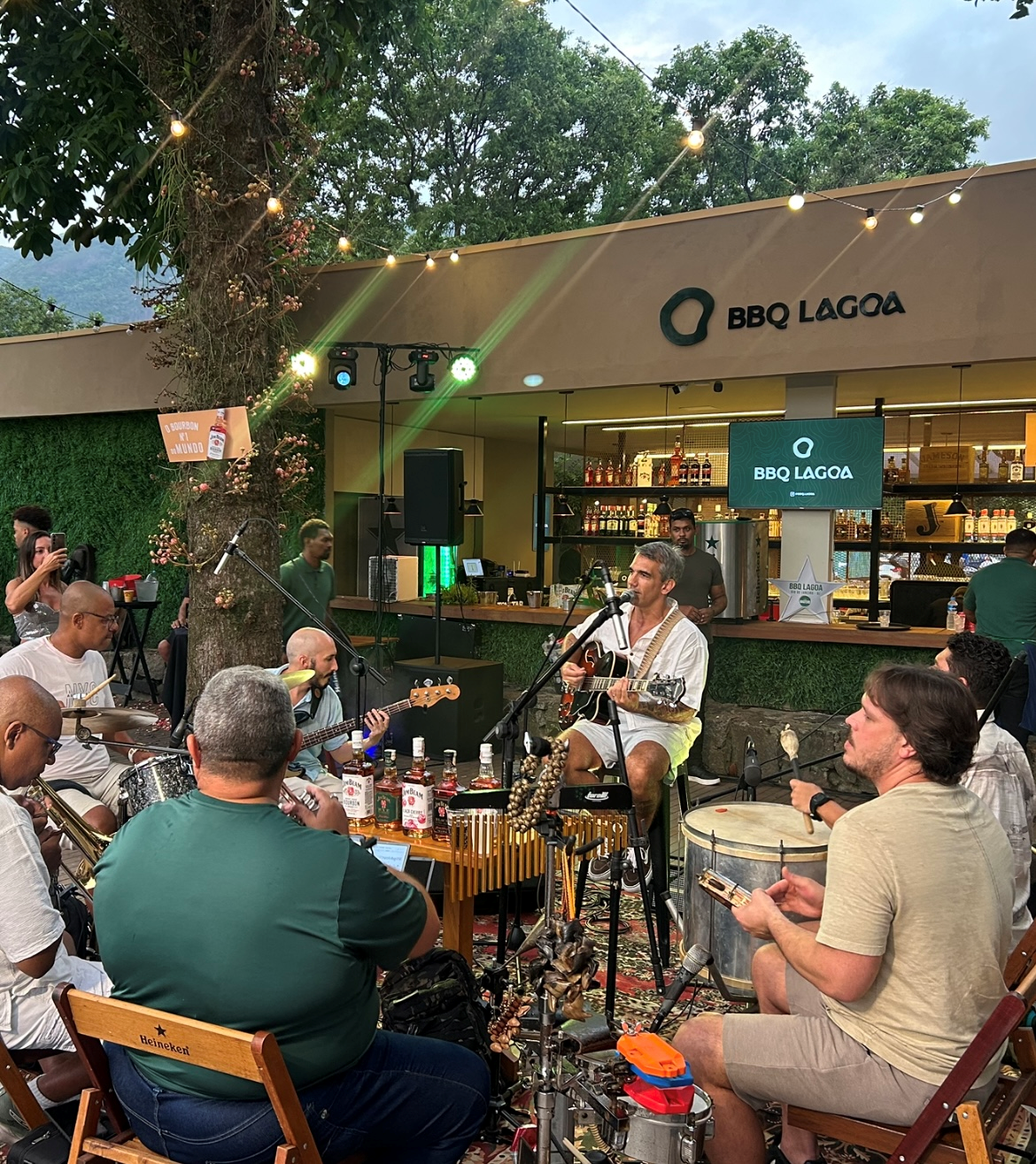 Fróes anima edição especial do projeto Jim Beam no BBQ Lagoa