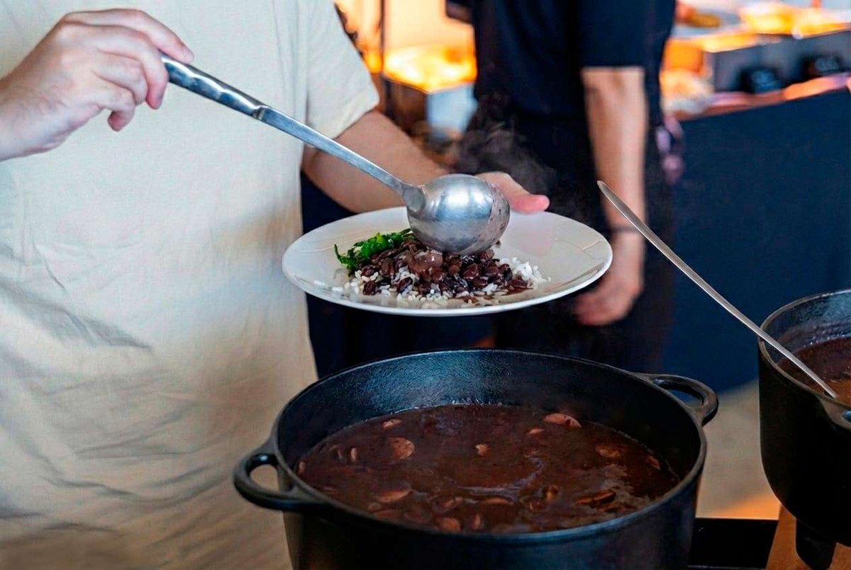 Hotel Nacional celebra Carnaval com Feijoada das Campeãs