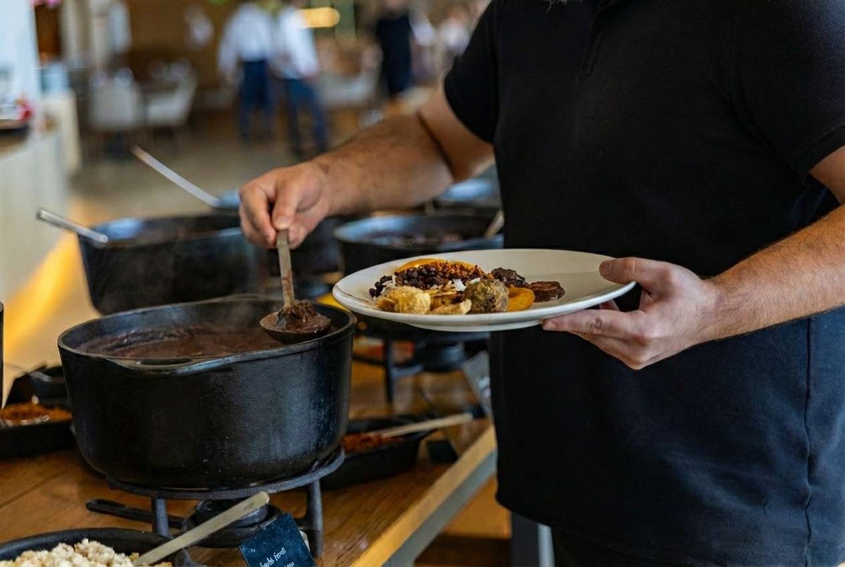 Hotel Nacional celebra Carnaval com Feijoada das Campeãs